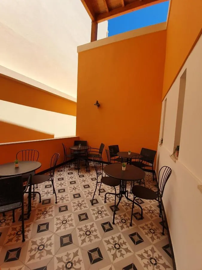 Inn Faro - Casa Amarela - Guest House