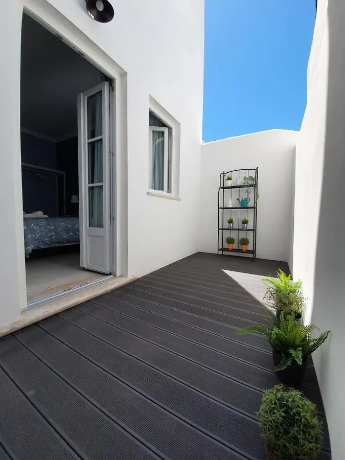 Inn Faro - Casa Amarela - Guest House